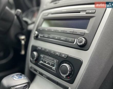 Черный Шкода Октавия, объемом двигателя 1.8 л и пробегом 195 тыс. км за 9750 $, фото 28 на Automoto.ua