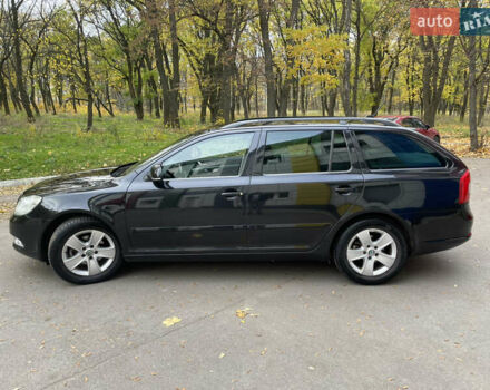 Черный Шкода Октавия, объемом двигателя 1.39 л и пробегом 212 тыс. км за 7777 $, фото 1 на Automoto.ua