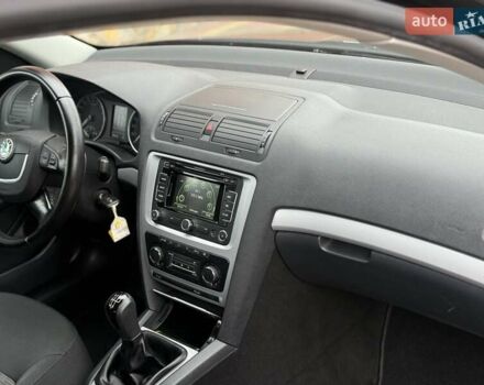 Черный Шкода Октавия, объемом двигателя 1.6 л и пробегом 218 тыс. км за 8450 $, фото 30 на Automoto.ua