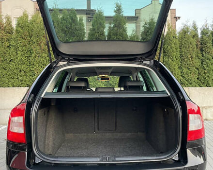 Чорний Шкода Октавія, об'ємом двигуна 2 л та пробігом 228 тис. км за 10799 $, фото 76 на Automoto.ua