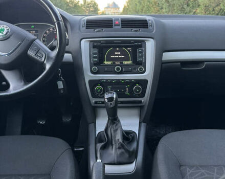 Шкода Октавия 2012 в Ровно на Automoto.ua Черный Шкода Октавия, объемом двигателя 1.6 л и пробегом 181 тыс. км за 9750 $, фото 51 на Automoto.ua