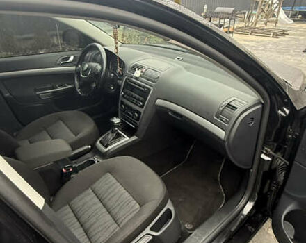 Чорний Шкода Октавія, об'ємом двигуна 1.8 л та пробігом 247 тис. км за 7499 $, фото 7 на Automoto.ua