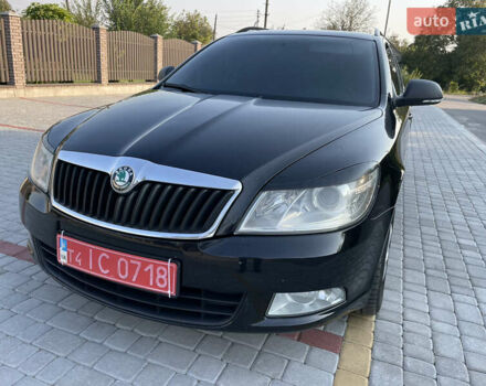 Черный Шкода Октавия, объемом двигателя 1.6 л и пробегом 251 тыс. км за 8200 $, фото 1 на Automoto.ua