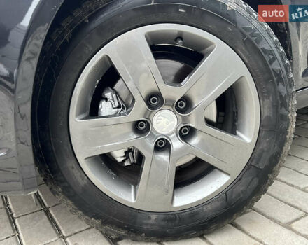 Черный Шкода Октавия, объемом двигателя 2 л и пробегом 234 тыс. км за 8899 $, фото 6 на Automoto.ua