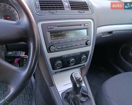 Черный Шкода Октавия, объемом двигателя 1.6 л и пробегом 226 тыс. км за 8200 $, фото 7 на Automoto.ua