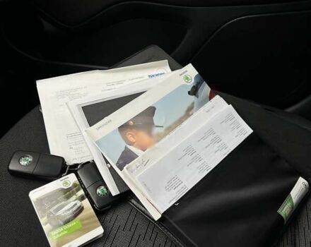 Черный Шкода Октавия, объемом двигателя 1.8 л и пробегом 195 тыс. км за 9750 $, фото 32 на Automoto.ua