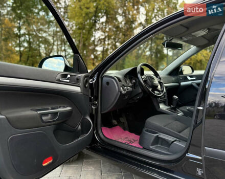 Шкода Октавия 2012 в Луцке на Automoto.ua Черный Шкода Октавия, объемом двигателя 1.6 л и пробегом 182 тыс. км за 9799 $, фото 7 на Automoto.ua