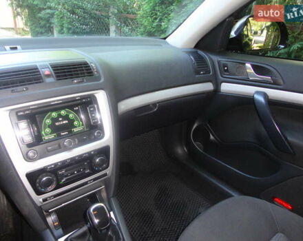 Черный Шкода Октавия, объемом двигателя 1.6 л и пробегом 282 тыс. км за 7199 $, фото 7 на Automoto.ua