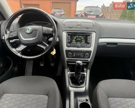 Черный Шкода Октавия, объемом двигателя 1.6 л и пробегом 218 тыс. км за 8450 $, фото 33 на Automoto.ua