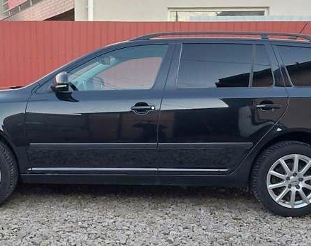 Черный Шкода Октавия, объемом двигателя 1.8 л и пробегом 189 тыс. км за 7500 $, фото 6 на Automoto.ua