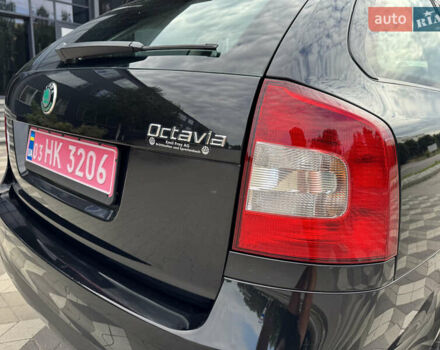 Черный Шкода Октавия, объемом двигателя 2 л и пробегом 229 тыс. км за 10200 $, фото 27 на Automoto.ua