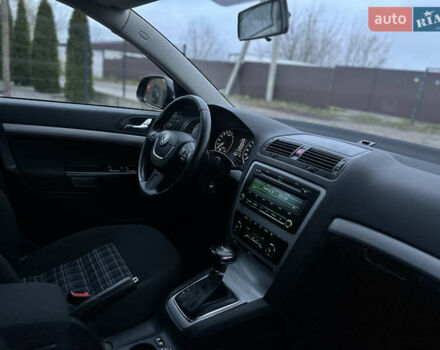 Чорний Шкода Октавія, об'ємом двигуна 1.99 л та пробігом 214 тис. км за 9500 $, фото 39 на Automoto.ua