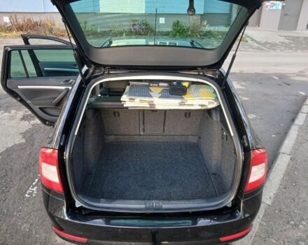 Черный Шкода Октавия, объемом двигателя 1.6 л и пробегом 240 тыс. км за 8800 $, фото 2 на Automoto.ua