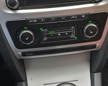 Черный Шкода Октавия, объемом двигателя 1.8 л и пробегом 171 тыс. км за 9000 $, фото 3 на Automoto.ua