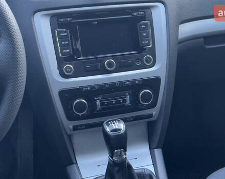 Черный Шкода Октавия, объемом двигателя 1.6 л и пробегом 290 тыс. км за 7900 $, фото 12 на Automoto.ua