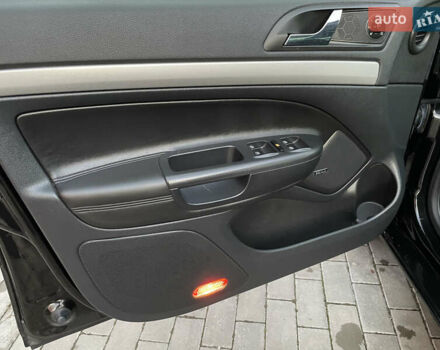 Чорний Шкода Октавія, об'ємом двигуна 2 л та пробігом 228 тис. км за 10799 $, фото 89 на Automoto.ua