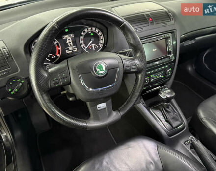 Чорний Шкода Октавія, об'ємом двигуна 2 л та пробігом 193 тис. км за 9999 $, фото 43 на Automoto.ua