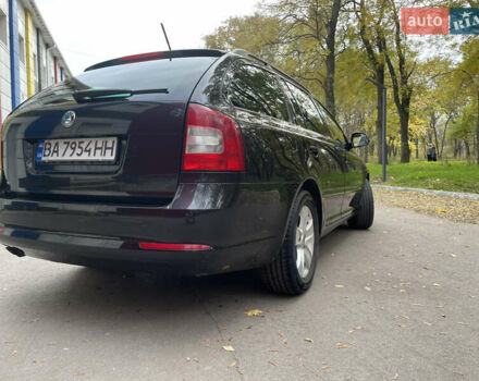 Черный Шкода Октавия, объемом двигателя 1.39 л и пробегом 212 тыс. км за 7777 $, фото 6 на Automoto.ua