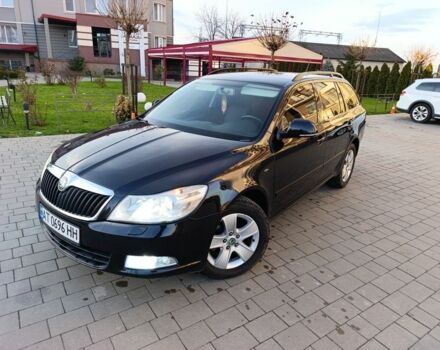 Черный Шкода Октавия, объемом двигателя 1.6 л и пробегом 220 тыс. км за 8500 $, фото 1 на Automoto.ua