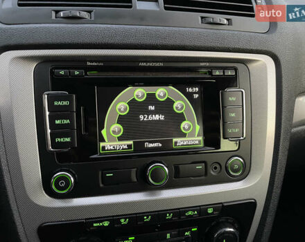 Чорний Шкода Октавія, об'ємом двигуна 2 л та пробігом 228 тис. км за 10799 $, фото 108 на Automoto.ua