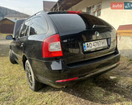 Черный Шкода Октавия, объемом двигателя 1.6 л и пробегом 270 тыс. км за 7500 $, фото 12 на Automoto.ua