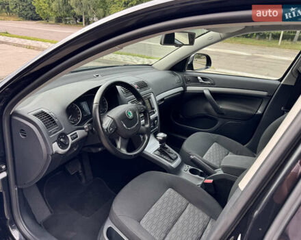 Черный Шкода Октавия, объемом двигателя 2 л и пробегом 229 тыс. км за 10200 $, фото 32 на Automoto.ua