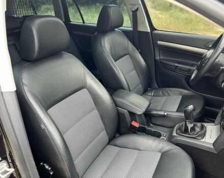 Черный Шкода Октавия, объемом двигателя 2 л и пробегом 288 тыс. км за 9699 $, фото 20 на Automoto.ua