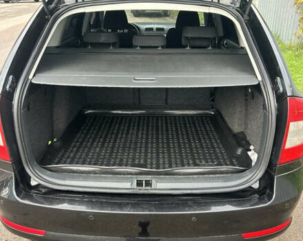 Чорний Шкода Октавія, об'ємом двигуна 2 л та пробігом 283 тис. км за 8600 $, фото 5 на Automoto.ua