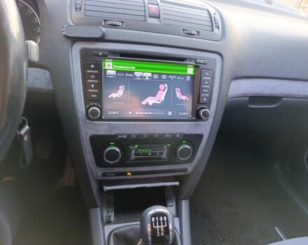 Черный Шкода Октавия, объемом двигателя 1.6 л и пробегом 220 тыс. км за 8500 $, фото 5 на Automoto.ua