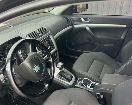 Чорний Шкода Октавія, об'ємом двигуна 2 л та пробігом 283 тис. км за 8600 $, фото 10 на Automoto.ua