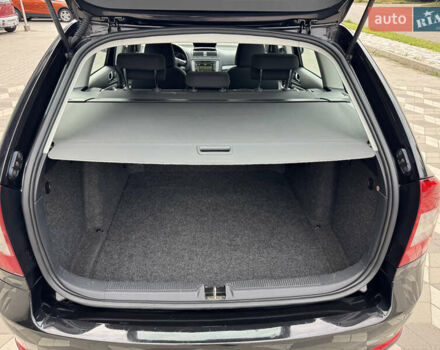 Черный Шкода Октавия, объемом двигателя 2 л и пробегом 229 тыс. км за 10200 $, фото 56 на Automoto.ua