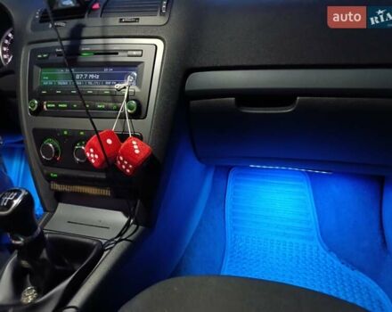 Черный Шкода Октавия, объемом двигателя 1.6 л и пробегом 288 тыс. км за 7700 $, фото 2 на Automoto.ua