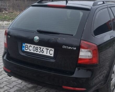 Черный Шкода Октавия, объемом двигателя 2 л и пробегом 294 тыс. км за 7800 $, фото 3 на Automoto.ua