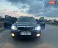 Черный Шкода Октавия, объемом двигателя 1.6 л и пробегом 235 тыс. км за 8500 $, фото 1 на Automoto.ua