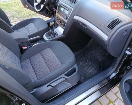 Черный Шкода Октавия, объемом двигателя 1.6 л и пробегом 226 тыс. км за 8200 $, фото 20 на Automoto.ua