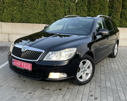 Чорний Шкода Октавія, об'ємом двигуна 2 л та пробігом 228 тис. км за 10799 $, фото 4 на Automoto.ua