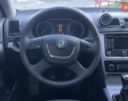 Черный Шкода Октавия, объемом двигателя 1.6 л и пробегом 290 тыс. км за 7900 $, фото 11 на Automoto.ua