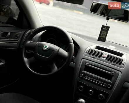 Шкода Октавія 2012 у Полтаві на Automoto.ua Чорний Шкода Октавія, об'ємом двигуна 1.6 л та пробігом 189 тис. км за 8800 $, фото 89 на Automoto.ua