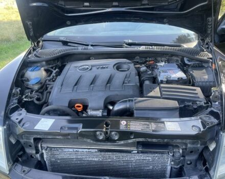 Черный Шкода Октавия, объемом двигателя 1.6 л и пробегом 230 тыс. км за 7300 $, фото 3 на Automoto.ua