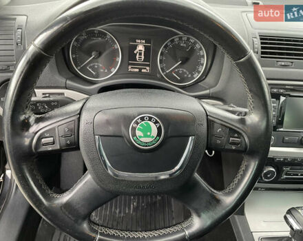 Черный Шкода Октавия, объемом двигателя 1.39 л и пробегом 212 тыс. км за 7777 $, фото 12 на Automoto.ua