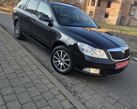 Черный Шкода Октавия, объемом двигателя 0 л и пробегом 199 тыс. км за 7799 $, фото 1 на Automoto.ua
