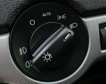 Чорний Шкода Октавія, об'ємом двигуна 2 л та пробігом 228 тис. км за 10799 $, фото 94 на Automoto.ua