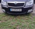 Черный Шкода Октавия, объемом двигателя 2 л и пробегом 329 тыс. км за 8000 $, фото 1 на Automoto.ua