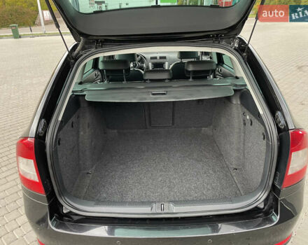 Черный Шкода Октавия, объемом двигателя 1.39 л и пробегом 212 тыс. км за 7777 $, фото 10 на Automoto.ua