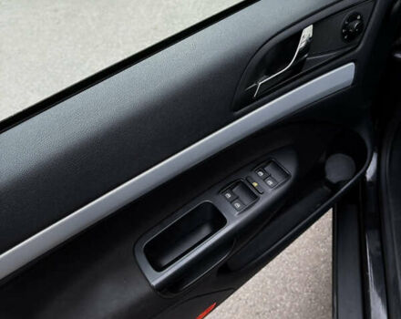 Чорний Шкода Октавія, об'ємом двигуна 1.6 л та пробігом 270 тис. км за 9000 $, фото 4 на Automoto.ua