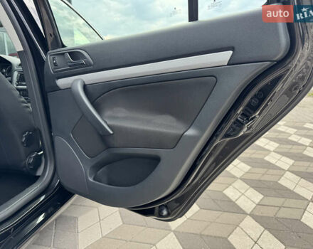 Черный Шкода Октавия, объемом двигателя 2 л и пробегом 229 тыс. км за 10200 $, фото 61 на Automoto.ua