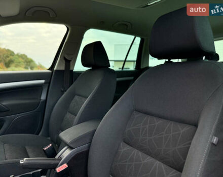 Шкода Октавия 2012 в Луцке на Automoto.ua Черный Шкода Октавия, объемом двигателя 1.6 л и пробегом 182 тыс. км за 9799 $, фото 5 на Automoto.ua