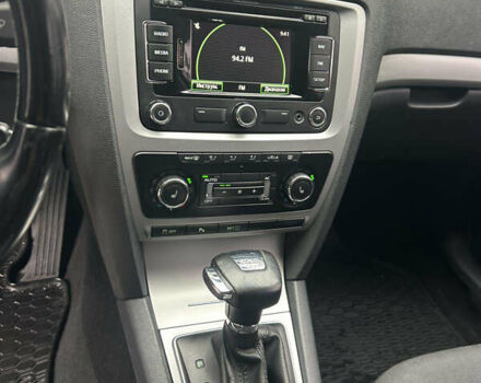 Чорний Шкода Октавія, об'ємом двигуна 2 л та пробігом 283 тис. км за 8600 $, фото 9 на Automoto.ua