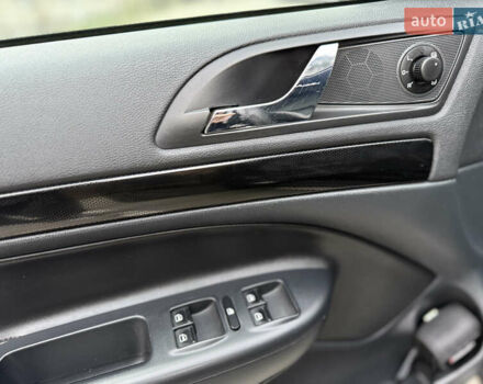 Чорний Шкода Октавія, об'ємом двигуна 2 л та пробігом 193 тис. км за 9999 $, фото 84 на Automoto.ua