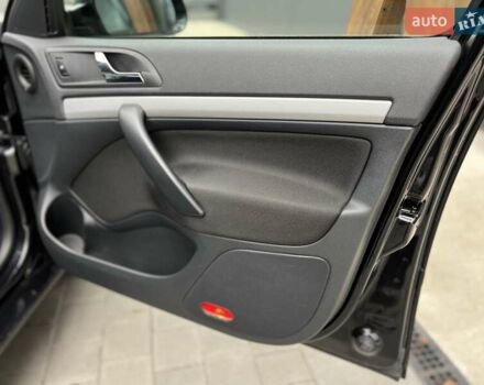 Черный Шкода Октавия, объемом двигателя 1.8 л и пробегом 195 тыс. км за 9750 $, фото 37 на Automoto.ua